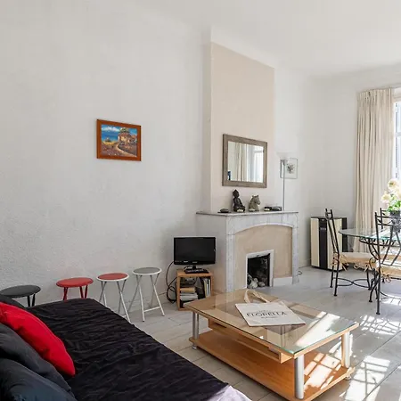 L'escapade Citadine Avec 2 Chambres, Proche De La Croisette, Des Plages Et Du Palais