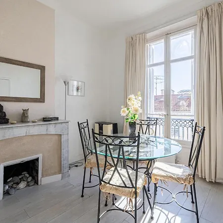 L'escapade Citadine Avec 2 Chambres, Proche De La Croisette, Des Plages Et Du Palais Apartamento Cannes