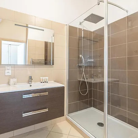L'escapade Citadine Avec 2 Chambres, Proche De La Croisette, Des Plages Et Du Palais Apartamento Cannes