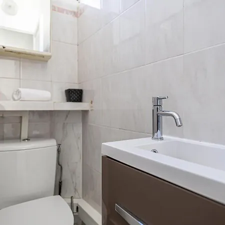 Apartamento L'escapade Citadine Avec 2 Chambres, Proche De La Croisette, Des Plages Et Du Palais Cannes